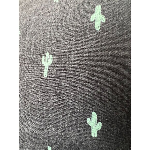 Mens Old Navy Gray Classic Fit Short-Sleeve Button-Up Shirt With Green Cactus Pr - Picture 10 of 16